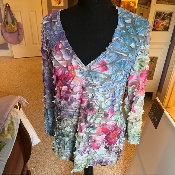 Colorful Top - Picture 6 of 6